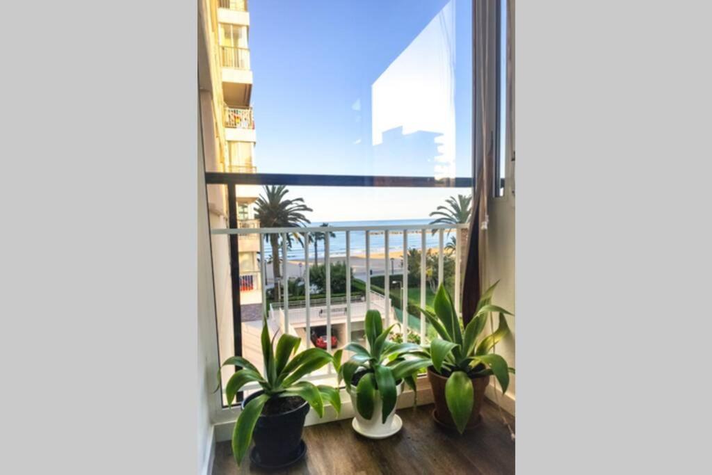 Apartamento Recien Reformado En Primera Linea Con Vistas A La Playa De La Almadraba Бенікасім Екстер'єр фото
